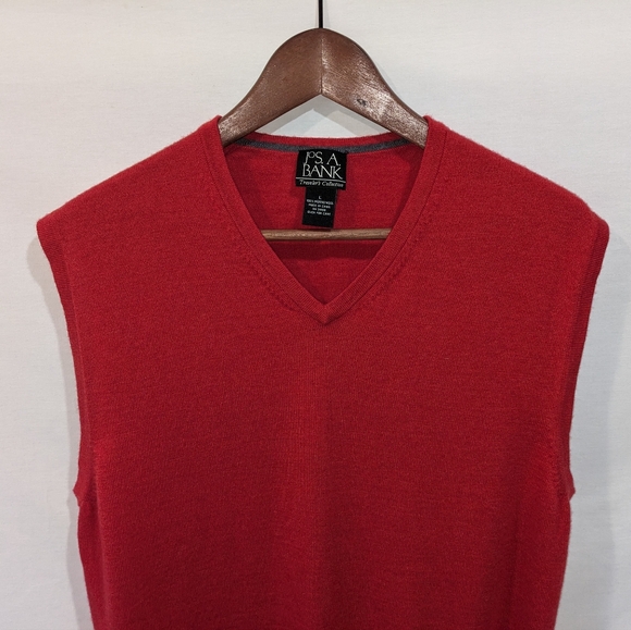 Vintage jos. A. Bank 100% Merino Wool Red Sweater Vest Size Large - Picture 2 of 8